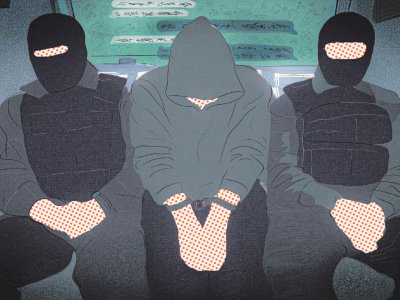 «Ничего маме не говори про „газель“, чтобы она не волновалась». В Екатеринбурге силовики избили студента, пытаясь добраться до его мобильного