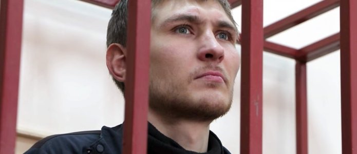 «Болотное дело» снова в суде: к делу Максима Панфилова приобщили «ручку Пелевиной»